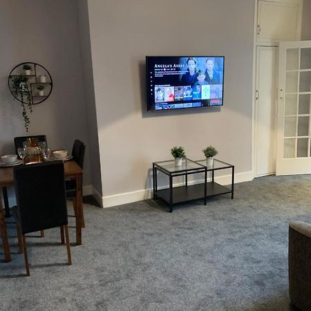 Heaton-Beautiful 3 Double Bedrooms Sleeps 6 Free Parking And Wifi 泰恩河畔纽卡斯尔 外观 照片