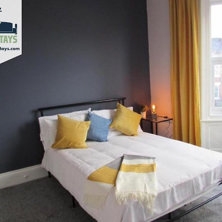 Heaton-Beautiful 3 Double Bedrooms Sleeps 6 Free Parking And Wifi 泰恩河畔纽卡斯尔 外观 照片