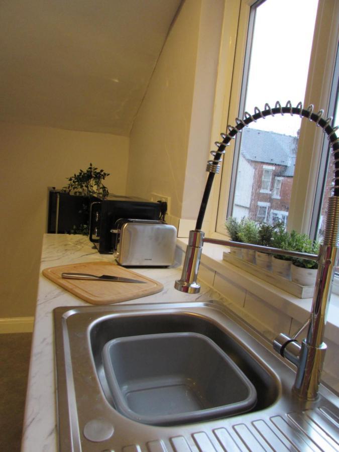 Heaton-Beautiful 3 Double Bedrooms Sleeps 6 Free Parking And Wifi 泰恩河畔纽卡斯尔 外观 照片